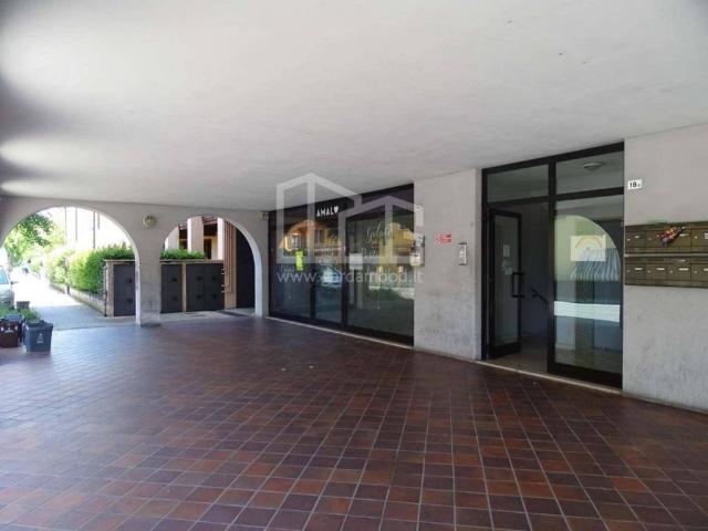 Locale Commerciale in vendita a Belleguardo, Montirone