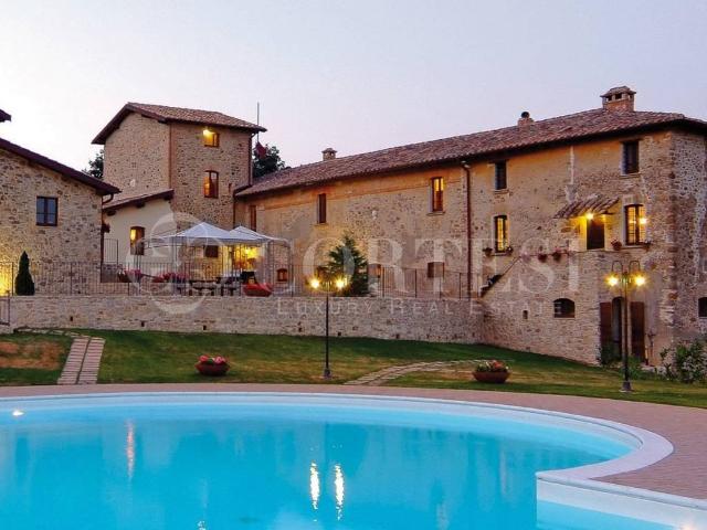 Locale Commerciale in vendita a Umbertide, Umbria