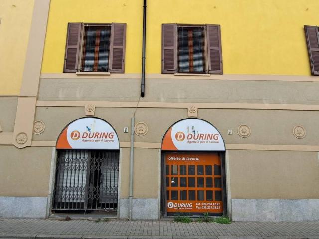 Locale Commerciale in vendita a Molinetto, Monza