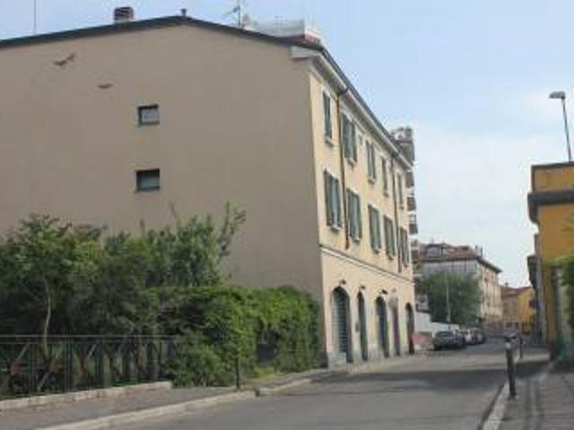 Locale Commerciale in vendita a San Carlo, Monza