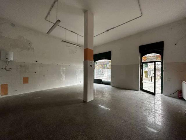 Locale Commerciale in vendita a San Carlo, Monza