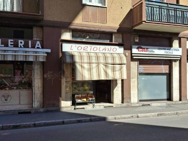 Locale Commerciale in vendita a Regina Pacis, Monza