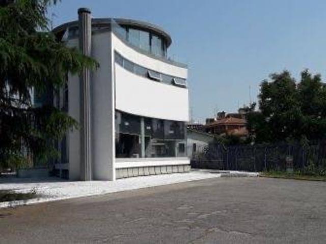 Locale Commerciale in vendita a San Rocco, Monza