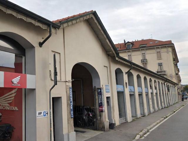 Locale Commerciale in vendita a Regina Pacis, Monza