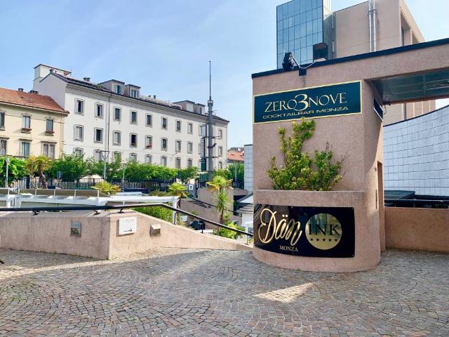 Locale Commerciale in vendita a San Gottardo, Monza