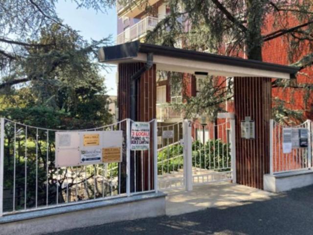 Locale Commerciale in vendita a Cristo Re, Monza