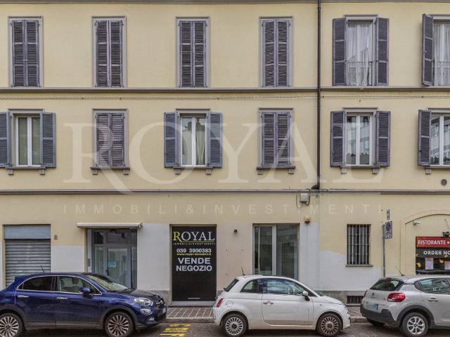 Locale Commerciale in vendita a San Carlo, Monza