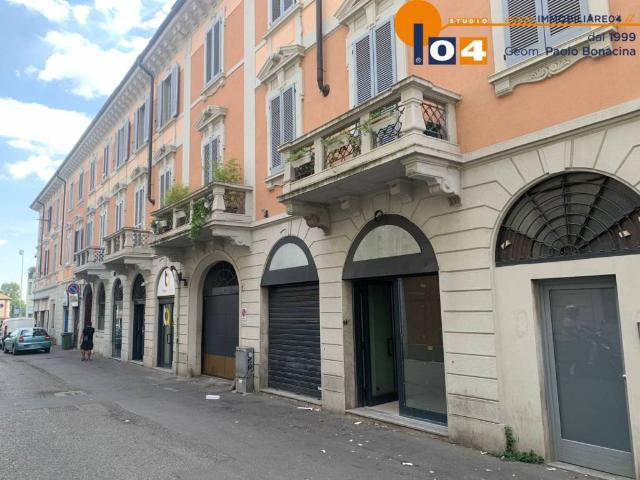 Locale Commerciale in vendita a San Carlo, Monza