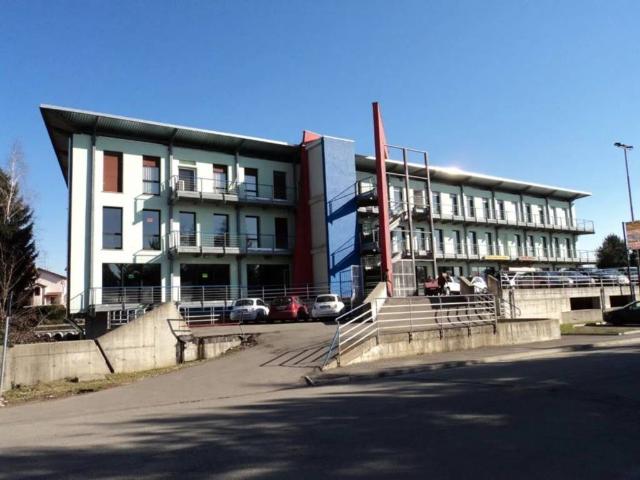 Locale Commerciale in vendita a Morazzone, Lombardia