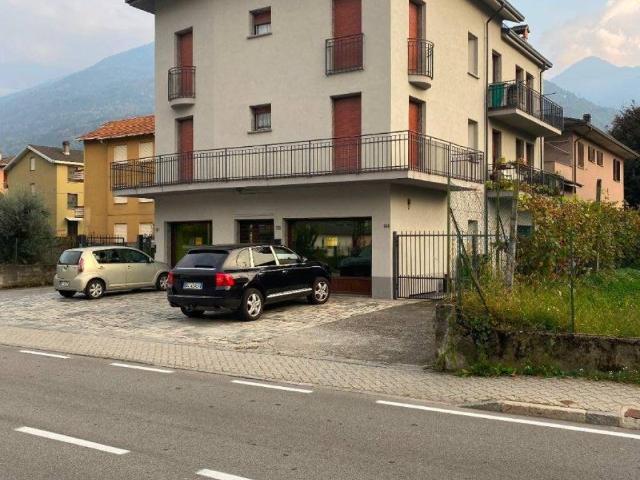 Locale Commerciale in vendita a Morbegno, Lombardia