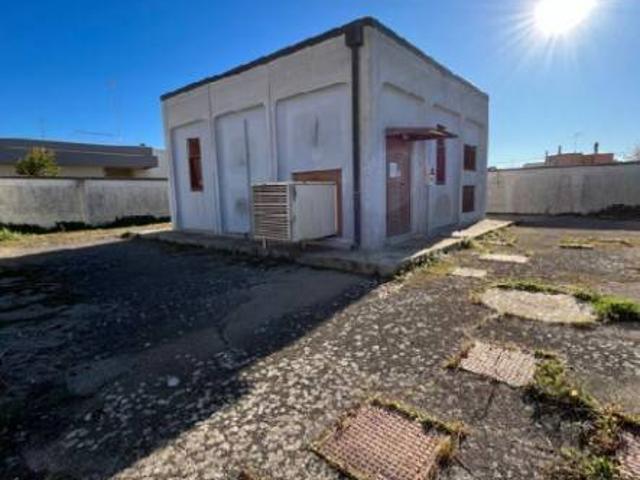 Locale Commerciale in vendita a Barbarano del Capo, Puglia