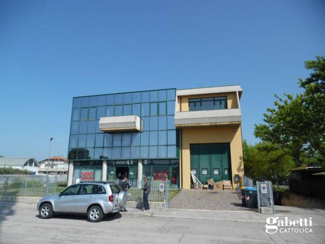 Locale Commerciale in vendita a Morciano Di Romagna, Reggio Emilia