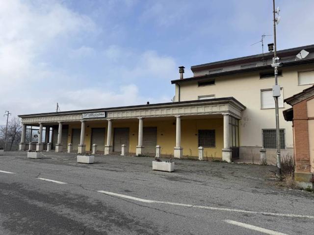 Locale Commerciale in vendita a Lugagnano Val D'arda, Reggio Emilia