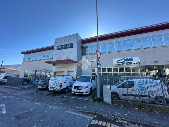 Locale Commerciale in vendita a Comunità della Vallagarina, Mori