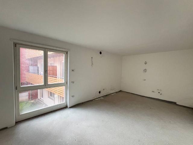 Locale Commerciale in vendita a Comunità della Vallagarina, Mori