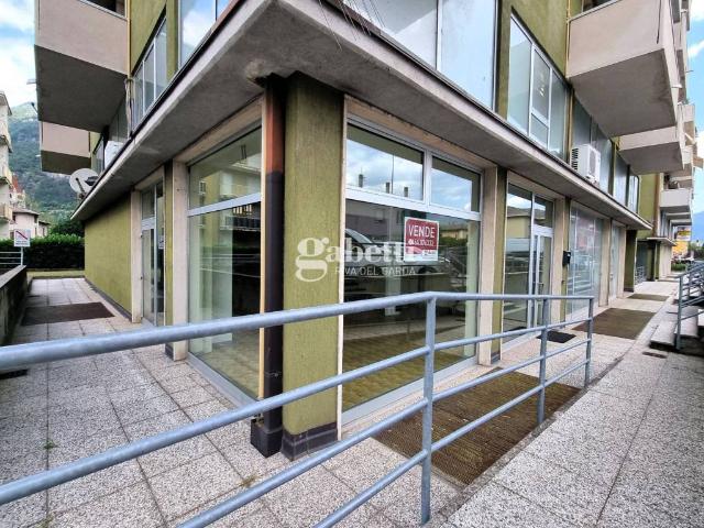 Locale Commerciale in vendita a Comunità della Vallagarina, Mori