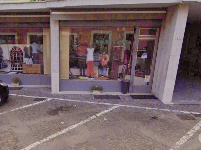 Locale Commerciale in vendita a Comunità della Vallagarina, Mori