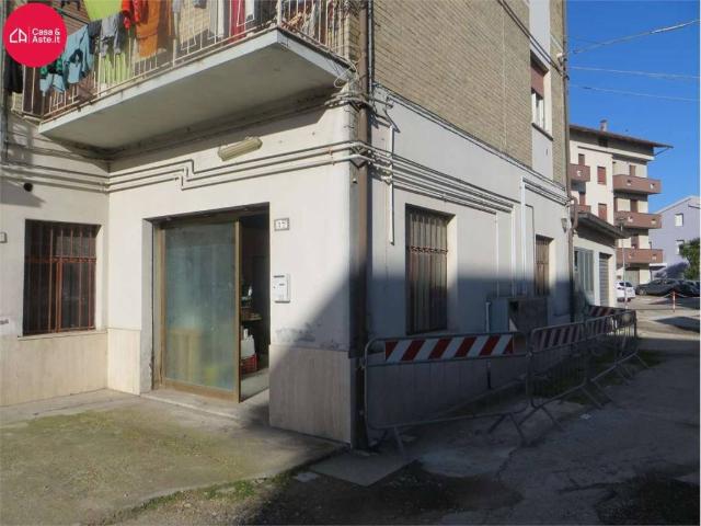 Locale Commerciale in vendita a Trodica, Morrovalle