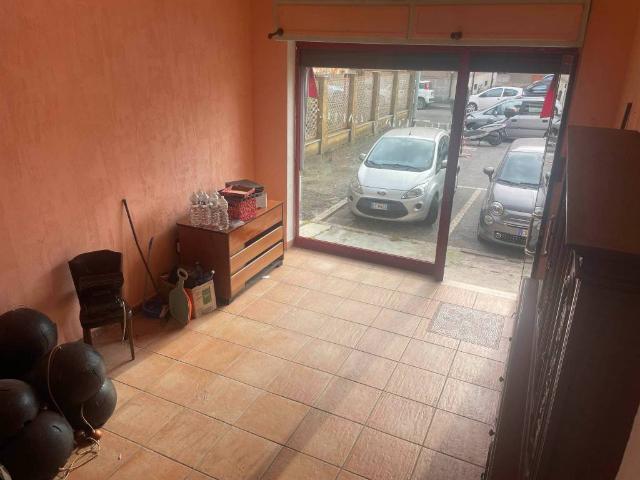 Locale Commerciale in vendita a Mortara, Lombardia