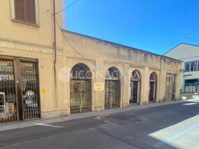 Locale Commerciale in vendita a Mortara, Lombardia