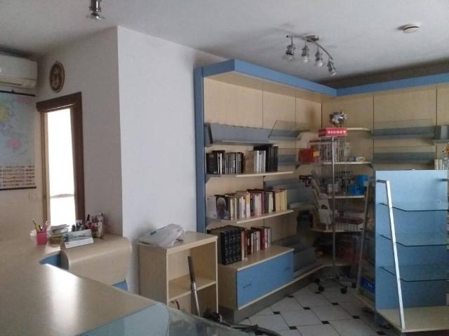 Locale Commerciale in vendita a Mortara, Lombardia