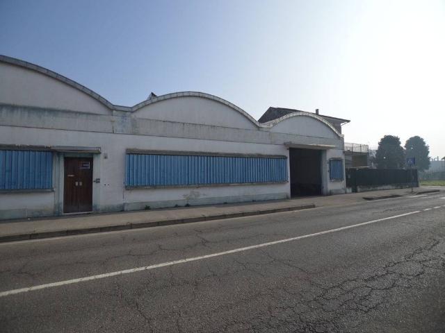Locale Commerciale in vendita a Mortara, Lombardia