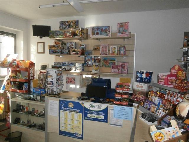 Locale Commerciale in vendita a Mortara, Lombardia