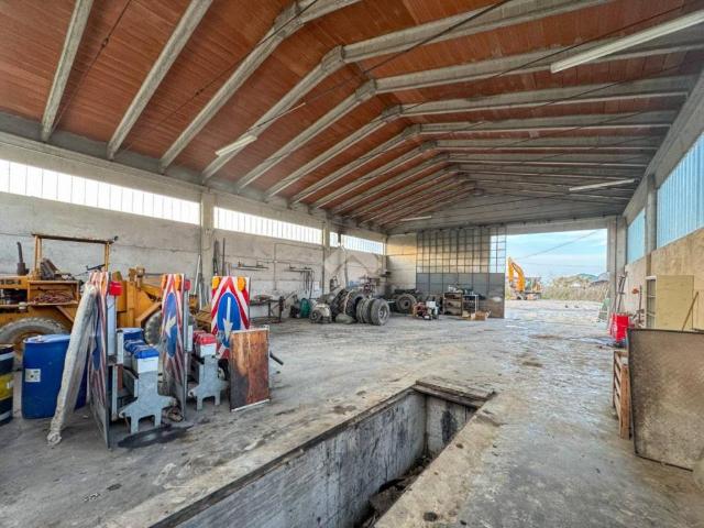 Locale Commerciale in vendita a Motta Baluffi, Lombardia