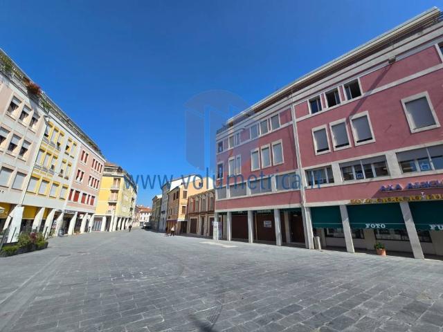 Locale Commerciale in vendita a Motta Di Livenza, Veneto