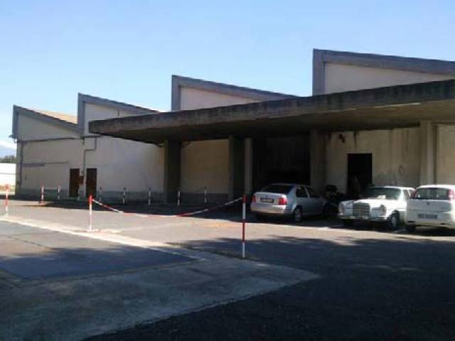 Locale Commerciale in vendita a Motta Sant'anastasia, Sicilia