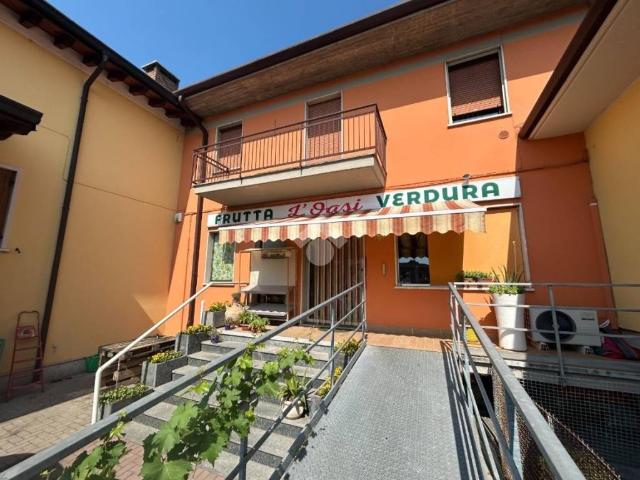 Locale Commerciale in vendita a San Zeno, Mozzecane
