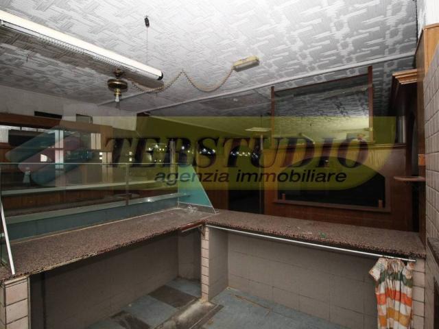 Locale Commerciale in vendita a Dorotina, Mozzo