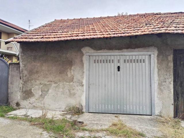 Locale Commerciale in vendita a Muggiò, Lombardia