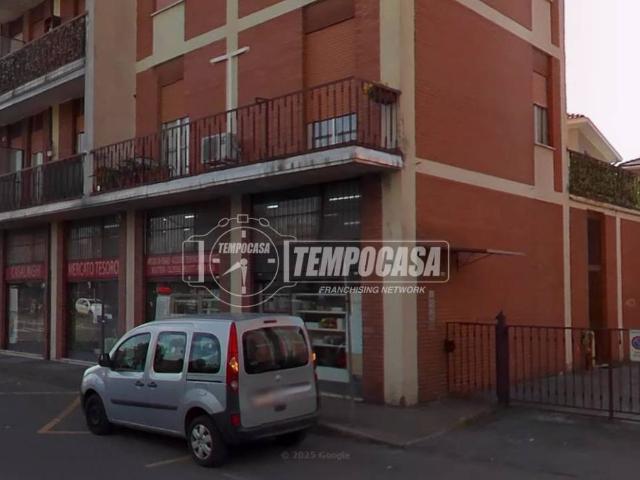 Locale Commerciale in vendita a Muggiò, Lombardia