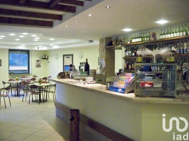 Locale Commerciale in vendita a Murialdo, Liguria