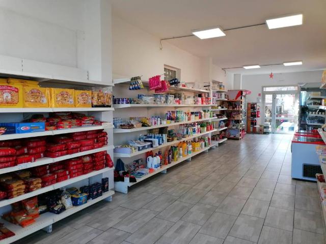Locale Commerciale in vendita a Vescovado, Murlo