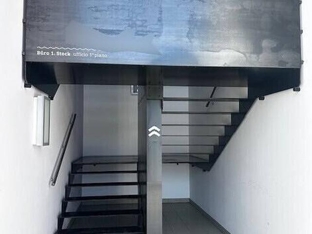 Locale Commerciale in vendita a Burggrafenamt - Burgraviato, Nalles - Nals