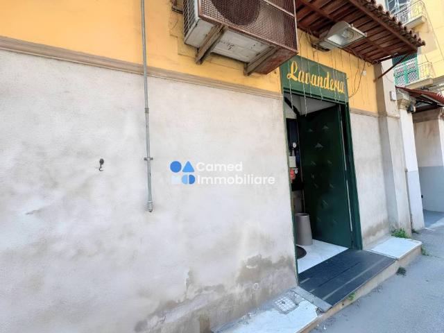Locale Commerciale in vendita a Municipalità 2, Campania