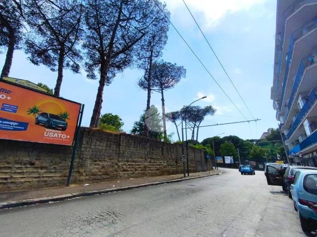 Locale Commerciale in vendita a Santa Croce, Campania
