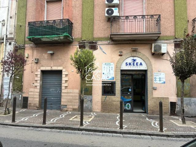 Locale Commerciale in vendita a Municipalità 6, Campania