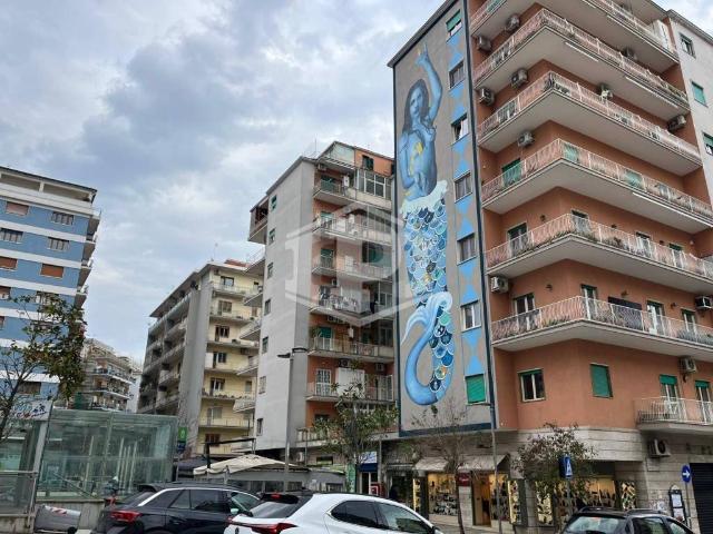 Locale Commerciale in vendita a Municipalità 5, Campania