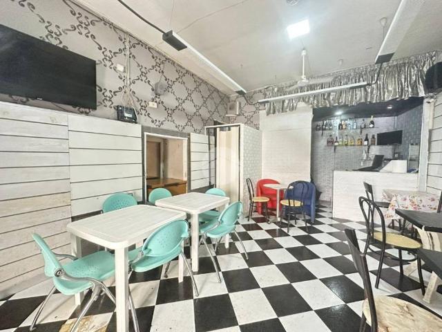 Locale Commerciale in vendita a Municipalità 4, Borgo Sant'antonio Abate