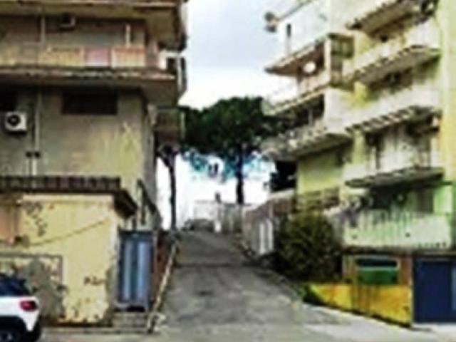 Locale Commerciale in vendita a Botteghelle, Campania