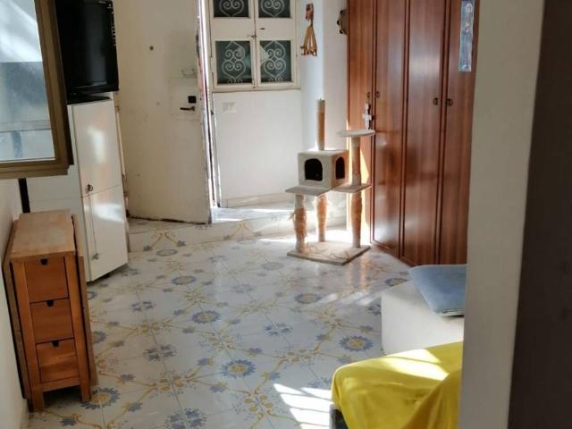 Locale Commerciale in vendita a Municipalità 10, Campania