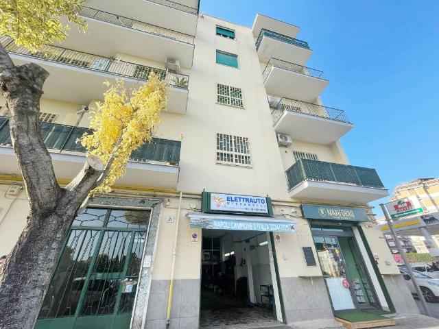 Locale Commerciale in vendita a Camaldoli, Campania