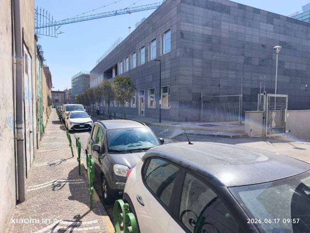 Locale Commerciale in vendita a Municipalità 6, San Giovanni A Teduccio
