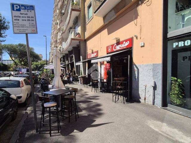 Locale Commerciale in vendita a Municipalità 5, Campania