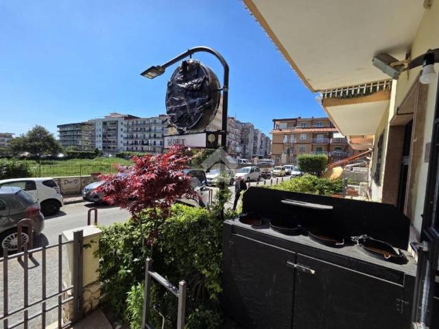 Locale Commerciale in vendita a Camaldoli, Pianura