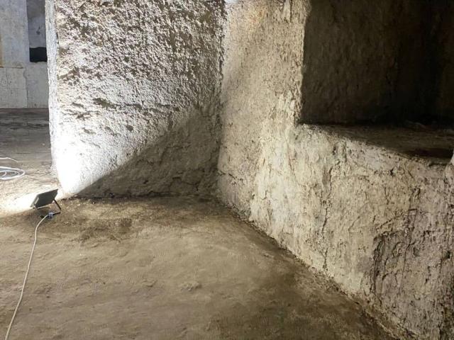 Locale Commerciale in vendita a Municipalità 10, Campania