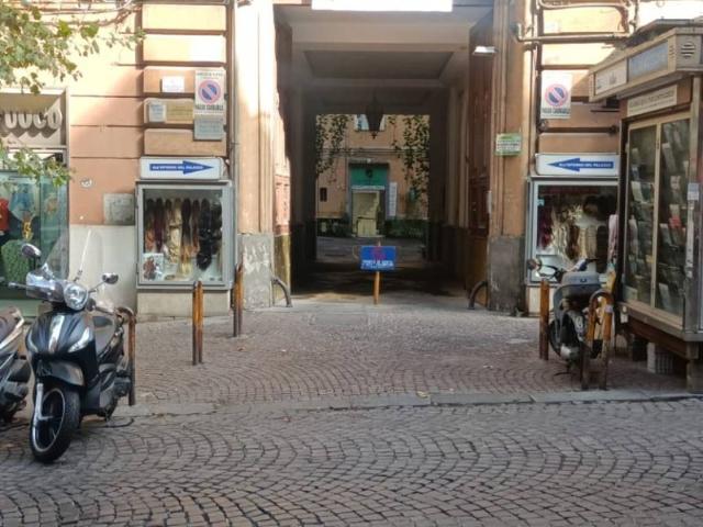 Locale Commerciale in vendita a Municipalità 5, Campania
